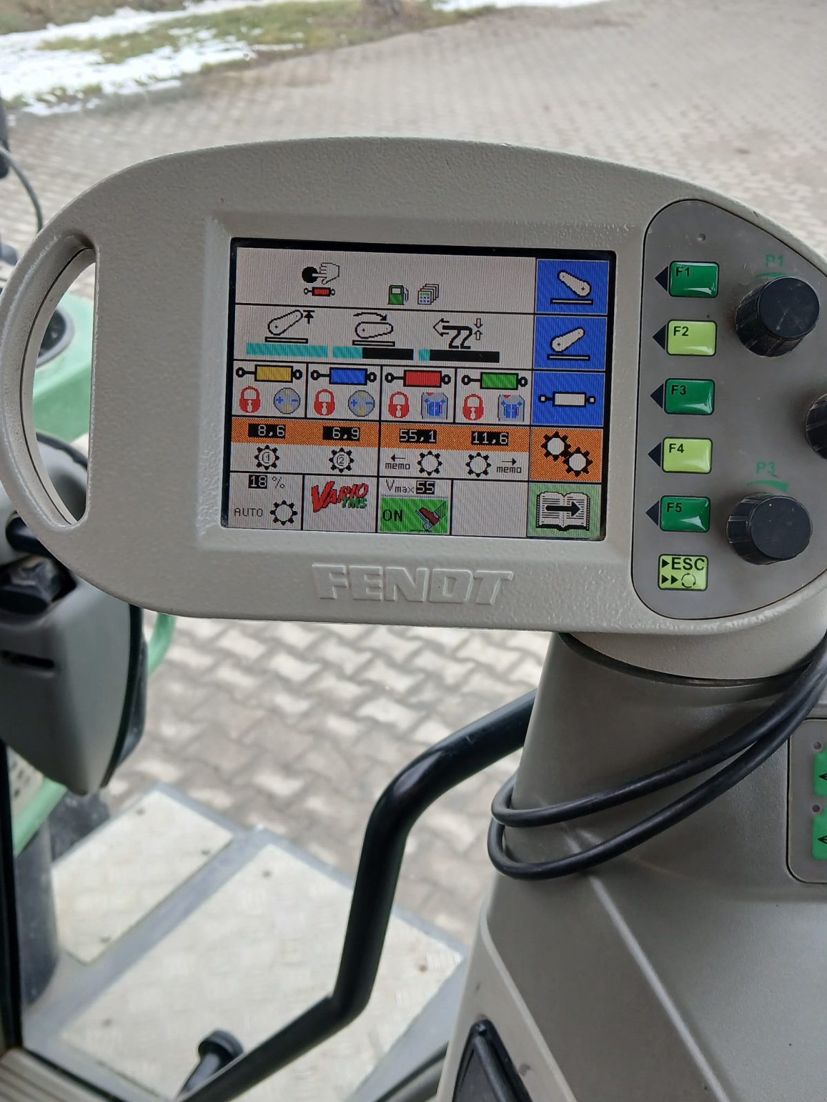 Traktor типа Fendt 718 Vario Com 3, Gebrauchtmaschine в Mulfingen (Фотография 13)