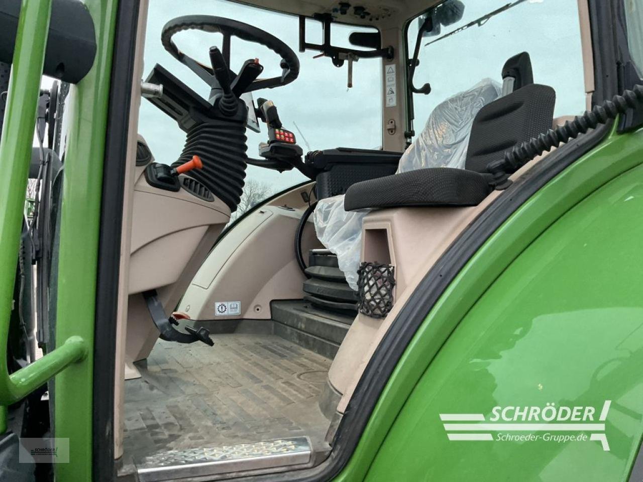 Traktor des Typs Fendt 718 VARIO GEN6 POWER PLUS, Gebrauchtmaschine in Holdorf (Bild 13)