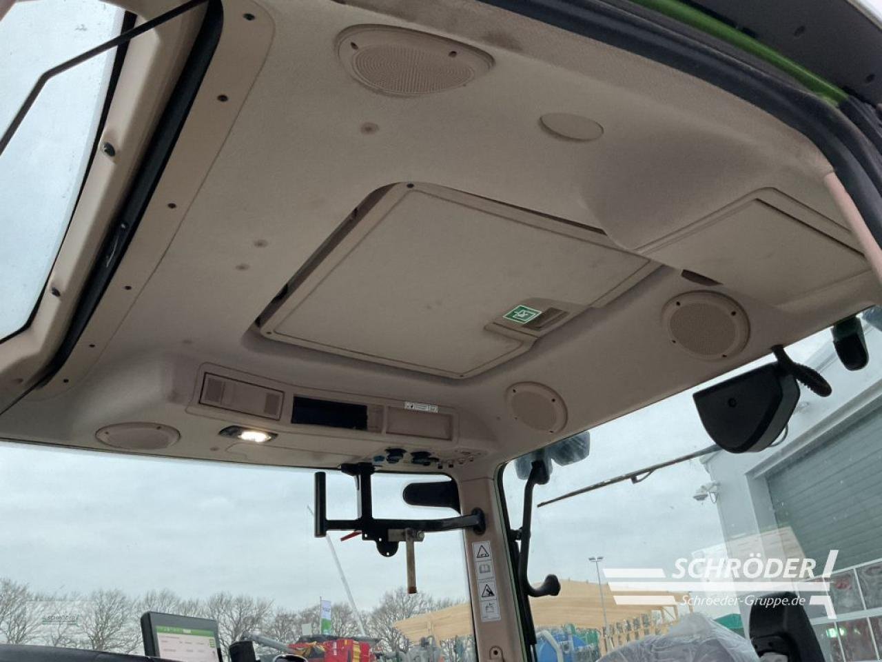 Traktor des Typs Fendt 718 VARIO GEN6 POWER PLUS, Gebrauchtmaschine in Holdorf (Bild 14)