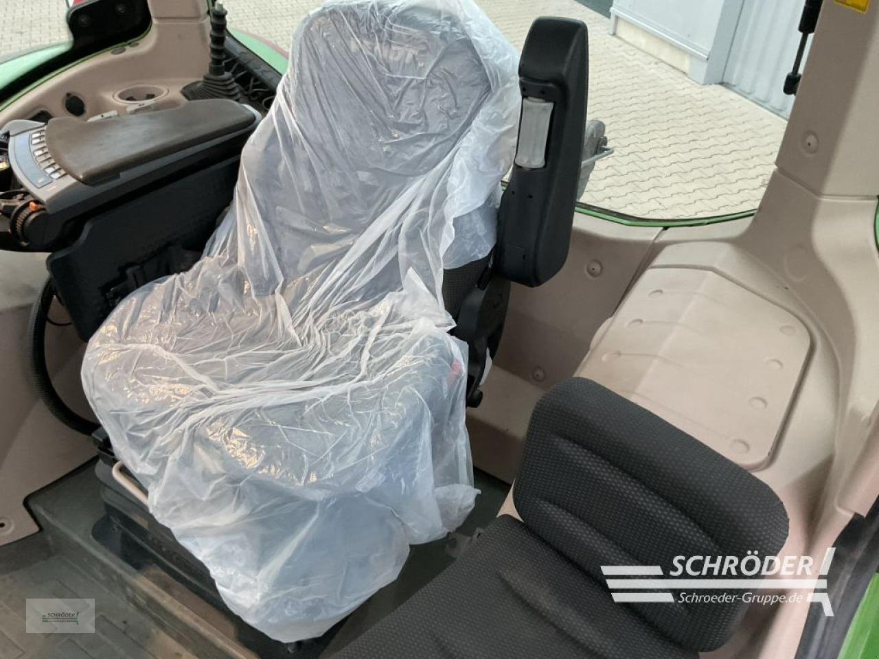 Traktor des Typs Fendt 718 VARIO GEN6 POWER PLUS, Gebrauchtmaschine in Holdorf (Bild 16)