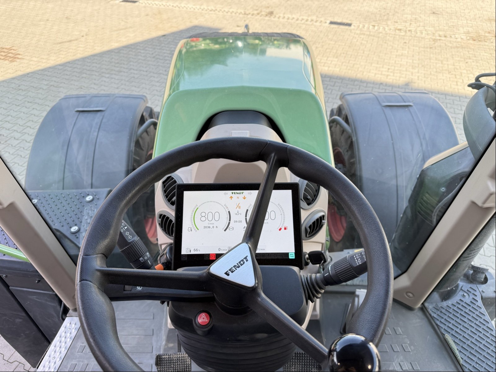 Traktor des Typs Fendt 718 Vario Gen6 PowerPlus, Gebrauchtmaschine in Bad Oldesloe (Bild 5)