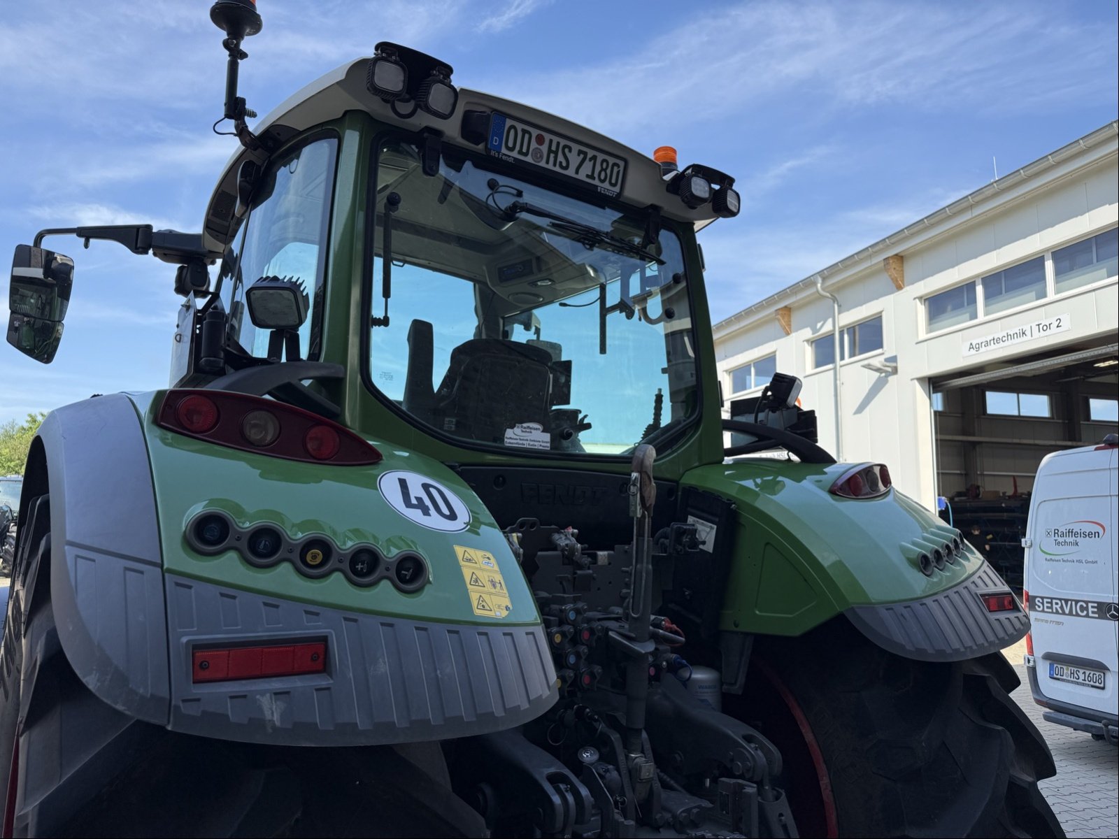 Traktor des Typs Fendt 718 Vario Gen6 PowerPlus, Gebrauchtmaschine in Bad Oldesloe (Bild 11)