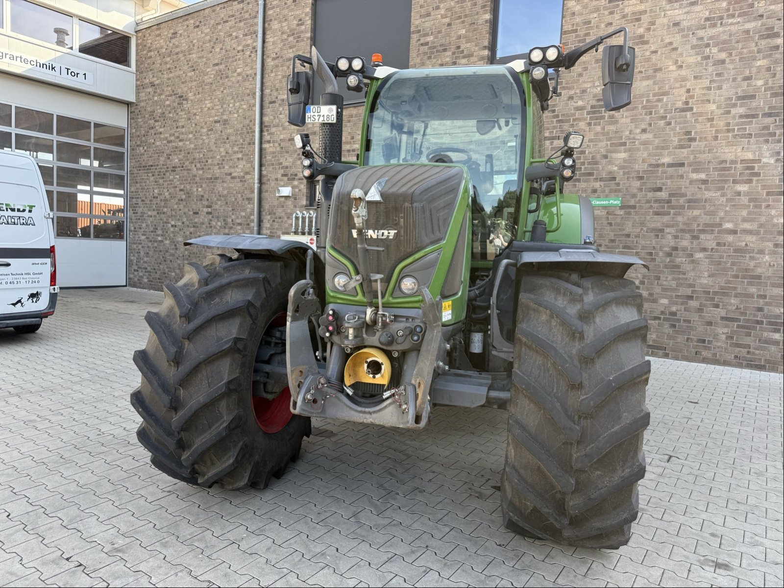 Traktor des Typs Fendt 718 Vario Gen6 PowerPlus, Gebrauchtmaschine in Bad Oldesloe (Bild 12)