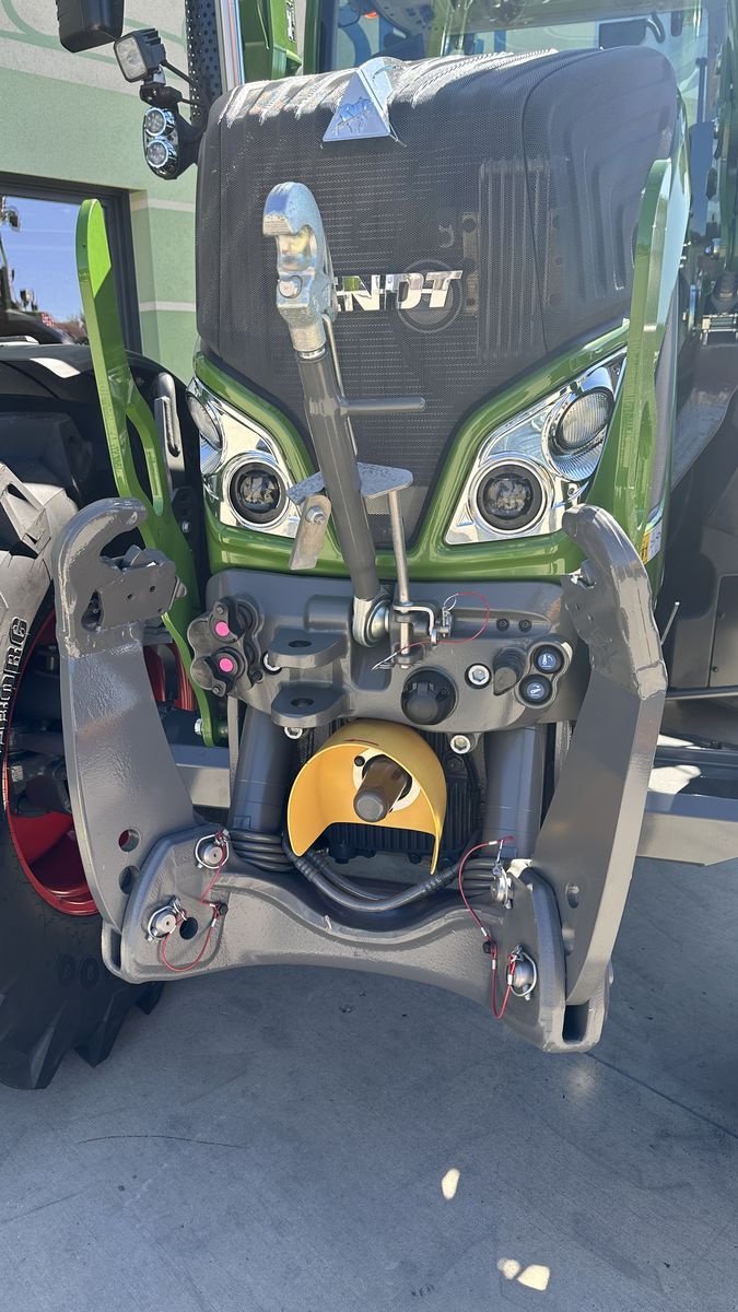 Traktor des Typs Fendt 718 Vario Gen6 Profi+, Gebrauchtmaschine in Hürm (Bild 4)