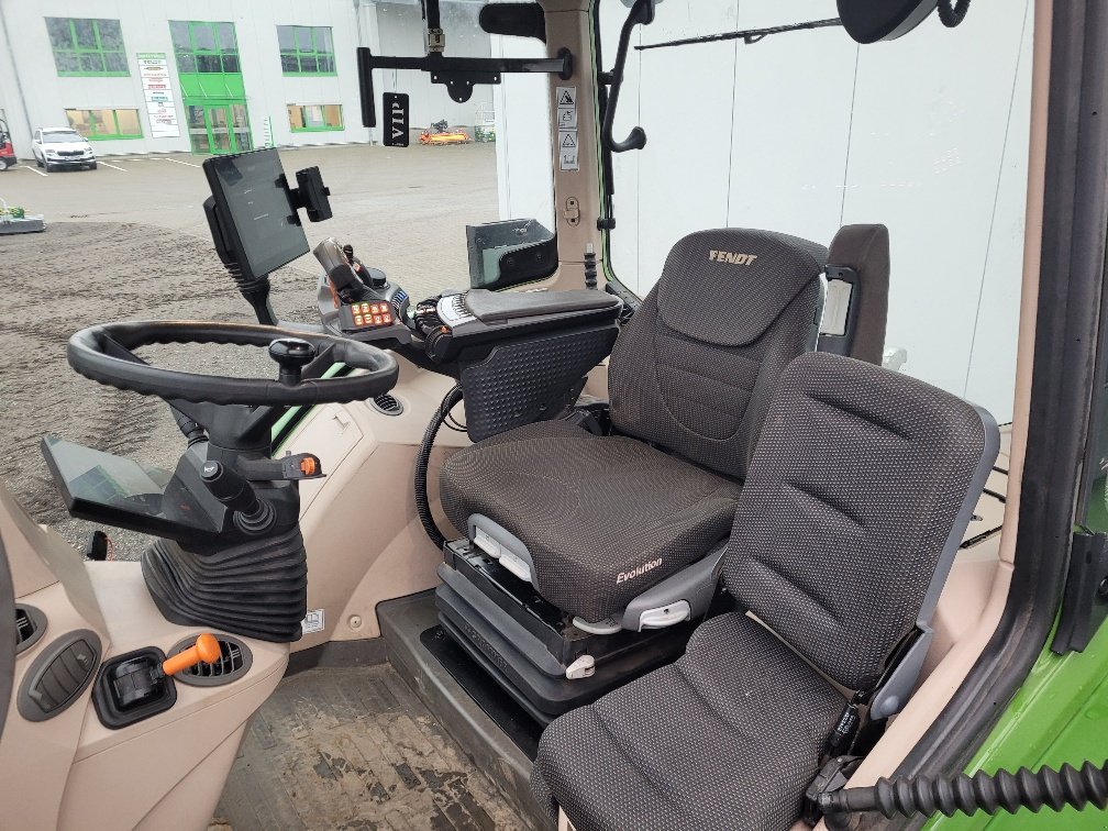 Traktor des Typs Fendt 718 Vario Gen6 Profi+, Gebrauchtmaschine in Bevern (Bild 7)