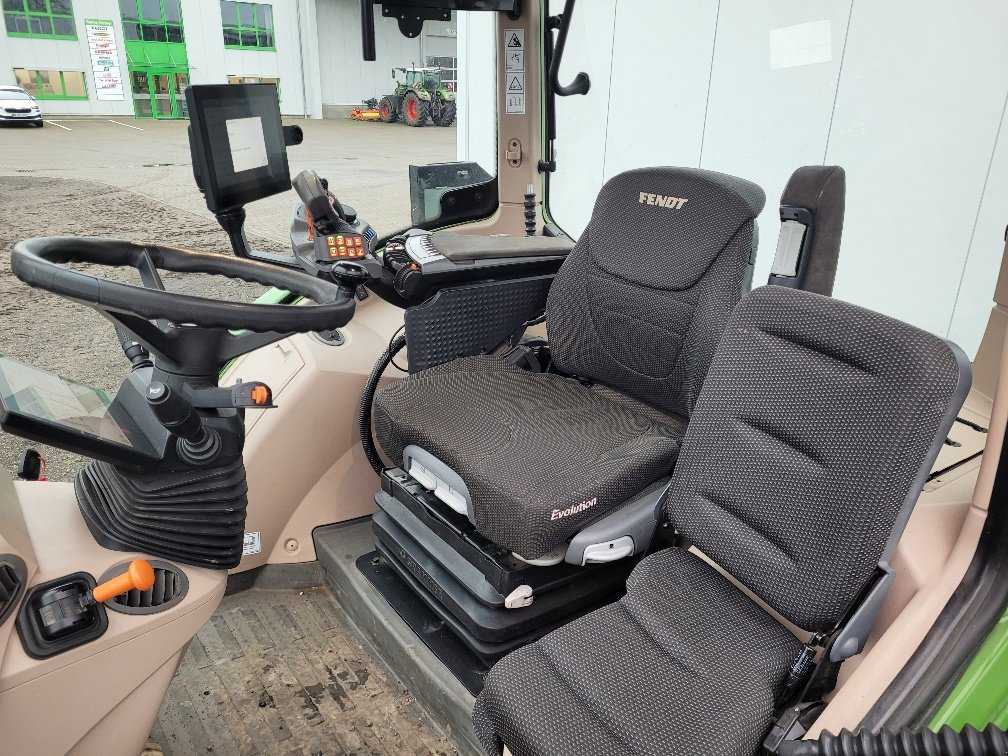 Traktor des Typs Fendt 718 Vario Gen6 Profi+, Gebrauchtmaschine in Bevern (Bild 8)
