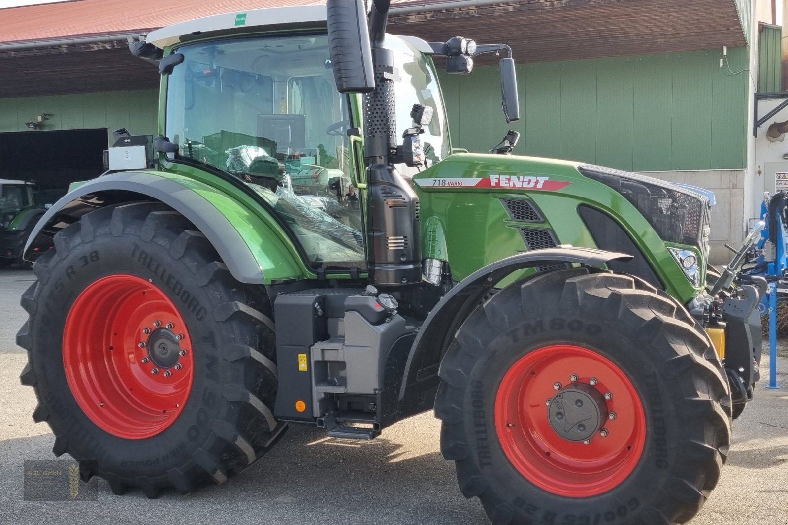 Traktor of the type Fendt 718 Vario Gen6 Profi Plus RTK Novatel Fendt One, Gebrauchtmaschine in Eichendorf (Picture 2)