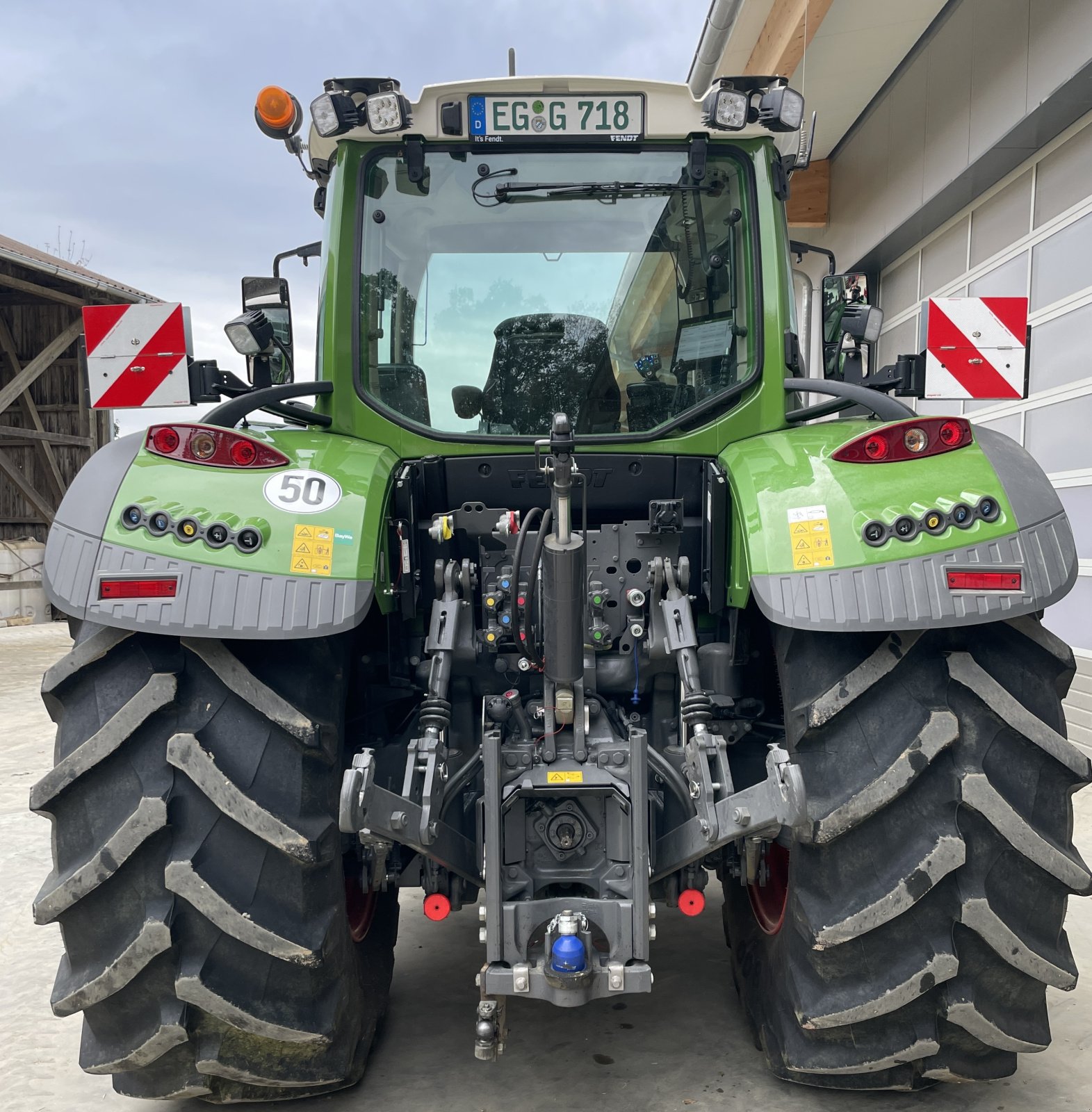 Traktor des Typs Fendt 718 Vario Gen6 Profi Plus RTK Novatel Fendt One, Gebrauchtmaschine in Rimbach (Bild 3)