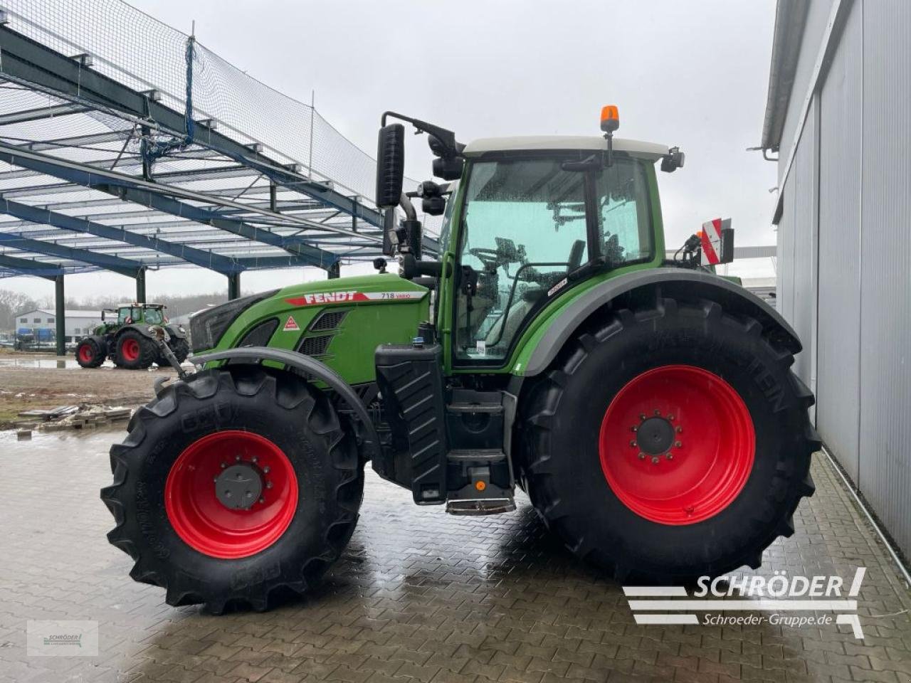 Traktor от тип Fendt 718 VARIO GEN6 PROFI PLUS, Gebrauchtmaschine в Wildeshausen (Снимка 10)