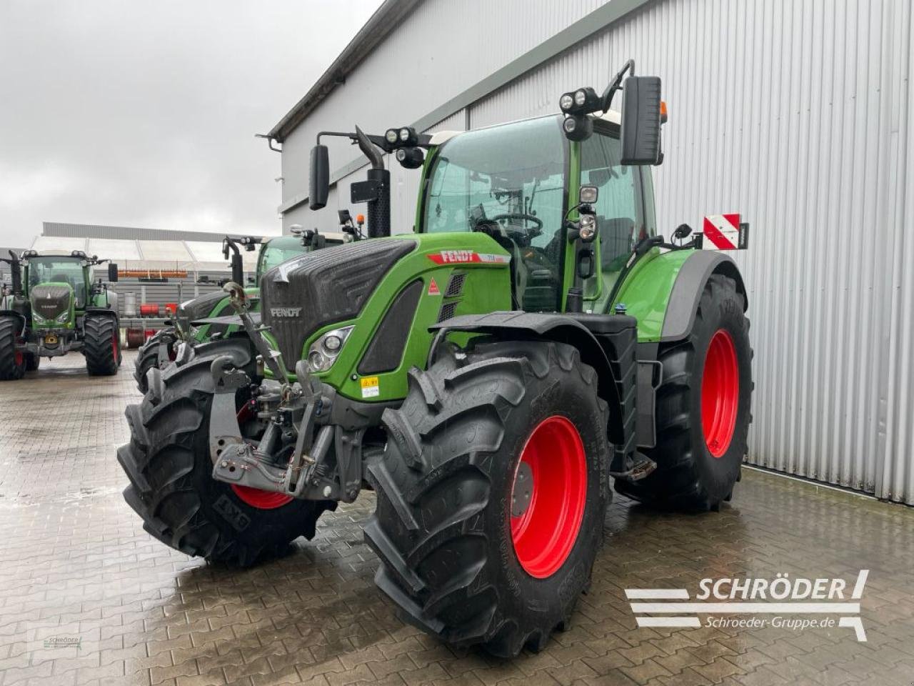 Traktor от тип Fendt 718 VARIO GEN6 PROFI PLUS, Gebrauchtmaschine в Wildeshausen (Снимка 11)