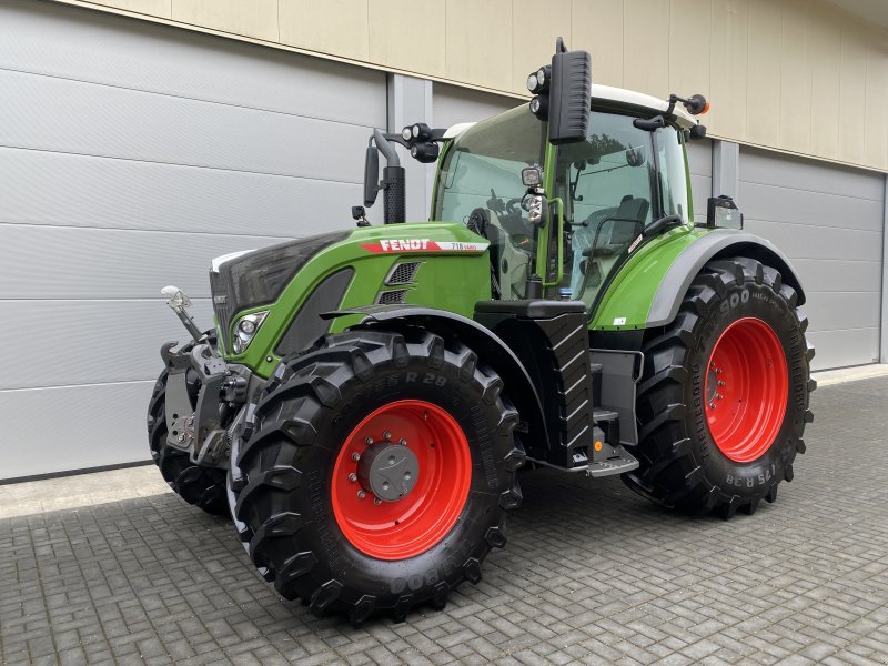 Traktor des Typs Fendt 718 Vario Gen.6 Profi+ Setting 2 mit RTK, Infotainment, LED, Gebrauchtmaschine in Weigendorf (Bild 1)