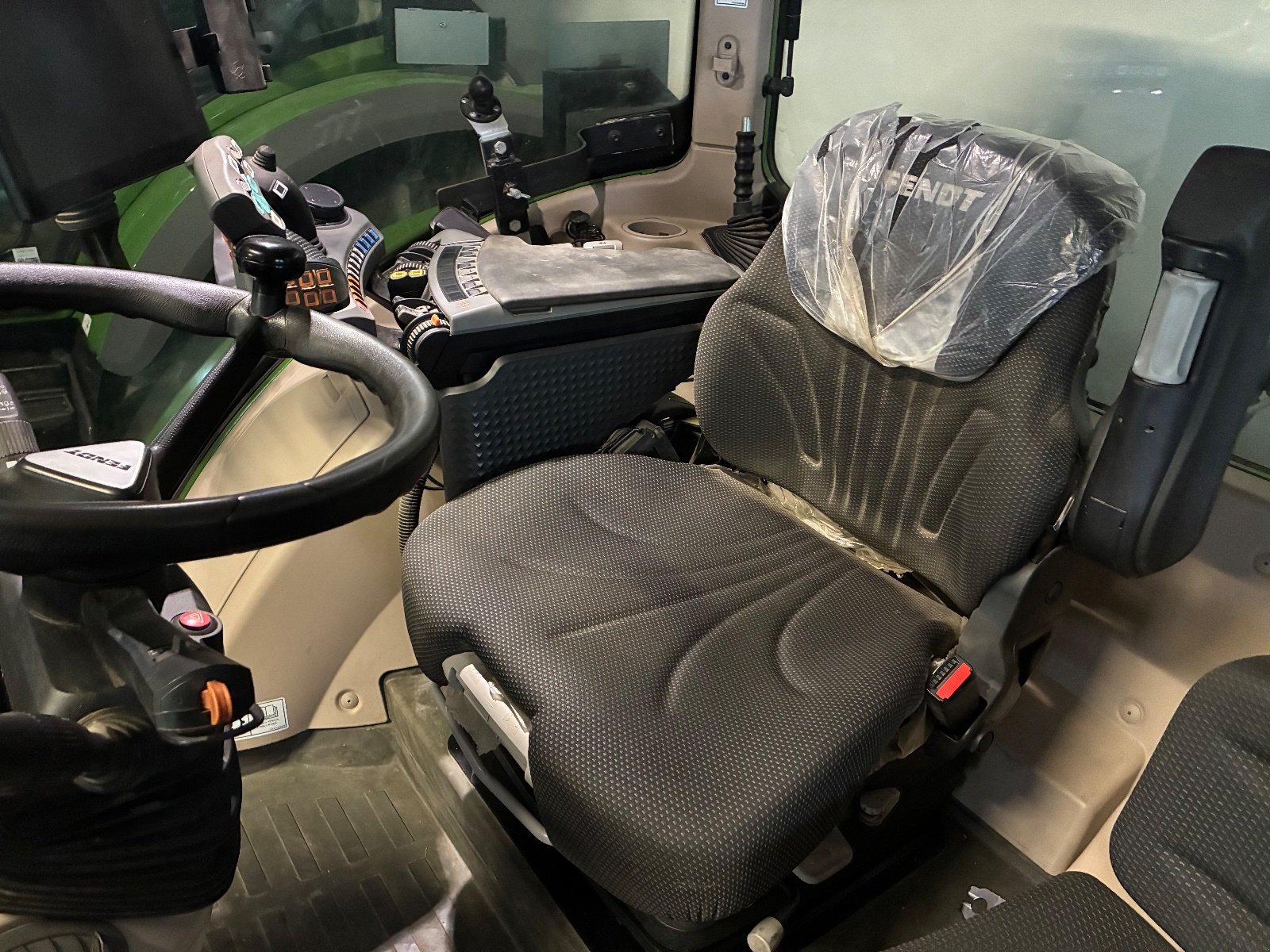 Traktor vrste Fendt 718 Vario PowerPlus, Gebrauchtmaschine v Tüßling (Slika 5)