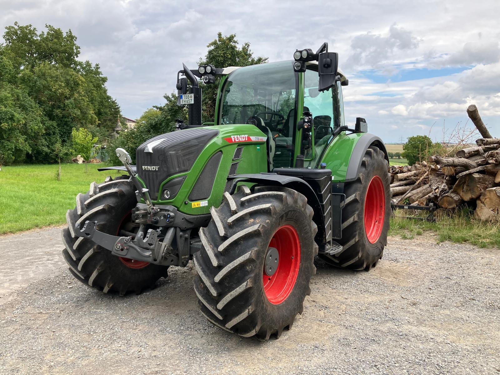 Traktor tip Fendt 718 Vario PowerPlus, Gebrauchtmaschine in Wittighausen (Poză 2)