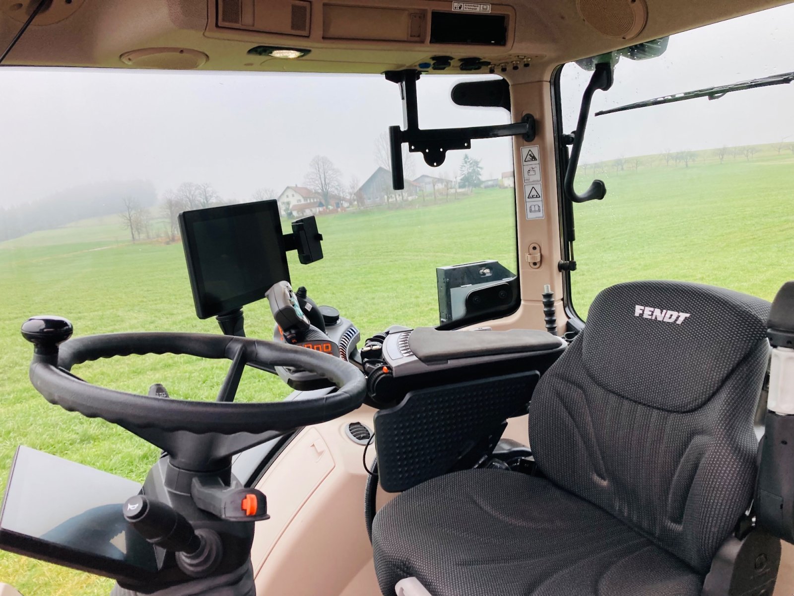 Traktor типа Fendt 718 Vario PowerPlus, Gebrauchtmaschine в Amtzell (Фотография 13)