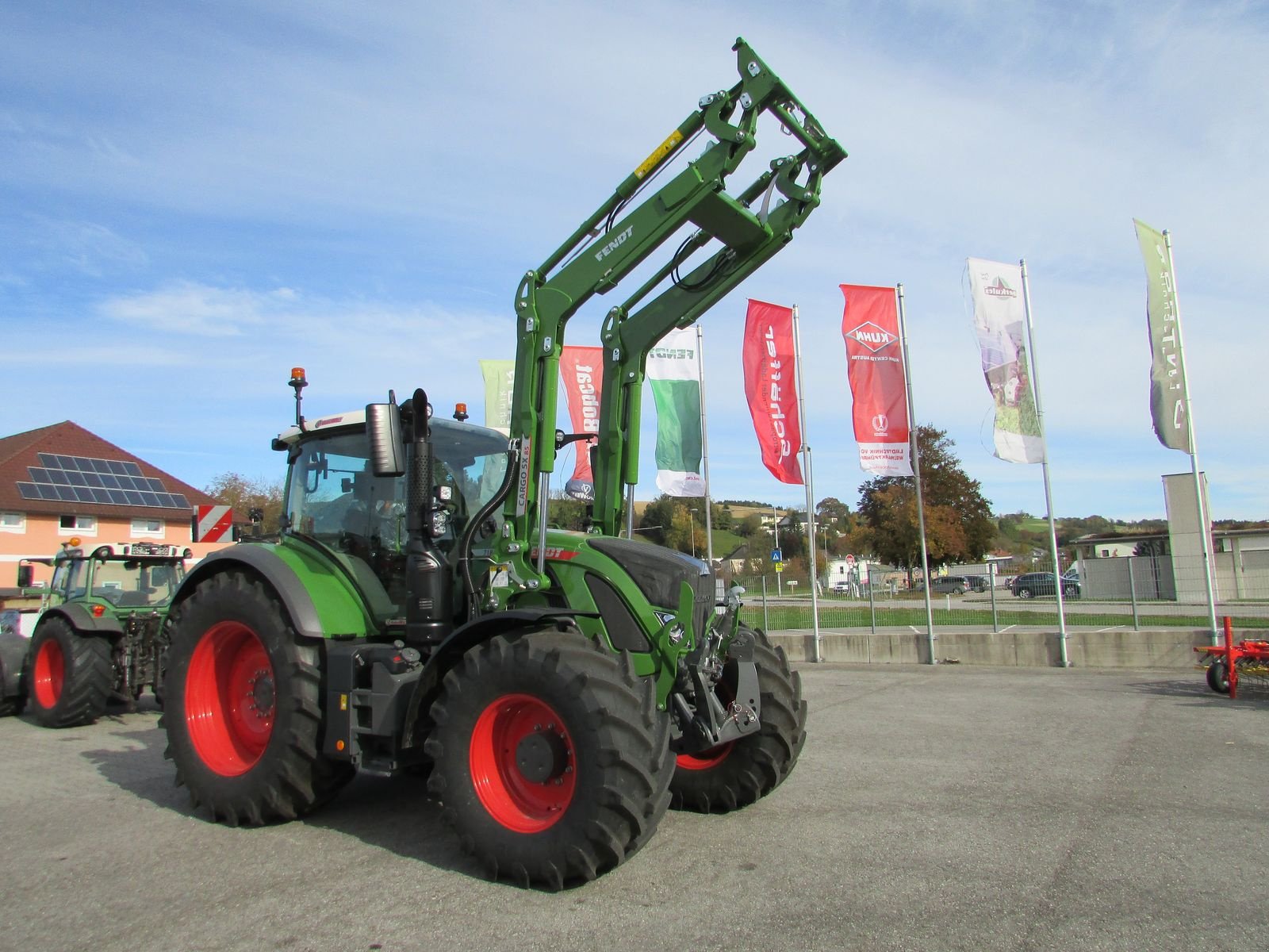 Traktor des Typs Fendt 718 Vario Profi+, Gebrauchtmaschine in Saxen (Bild 1)