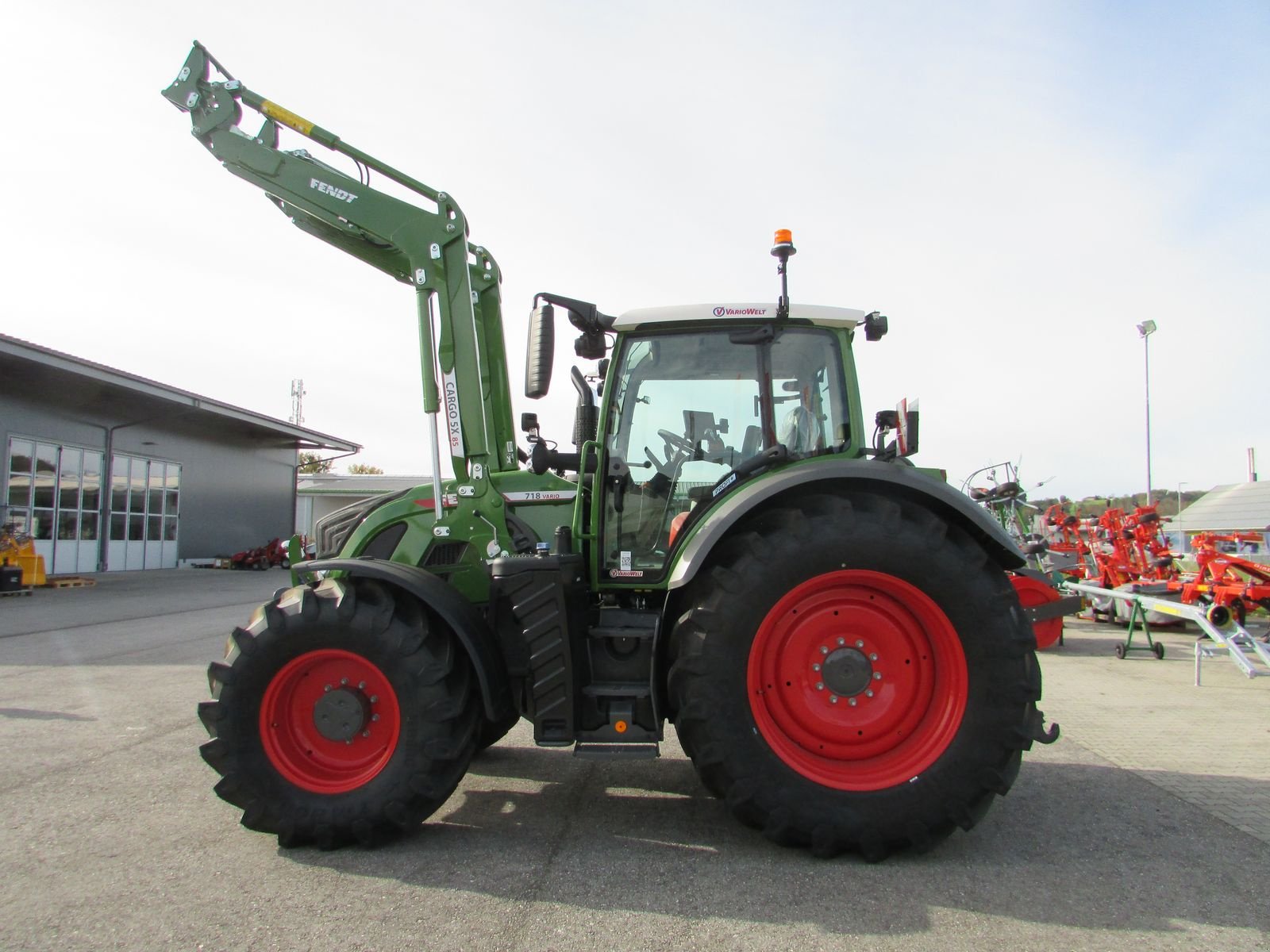 Traktor des Typs Fendt 718 Vario Profi+, Gebrauchtmaschine in Saxen (Bild 9)
