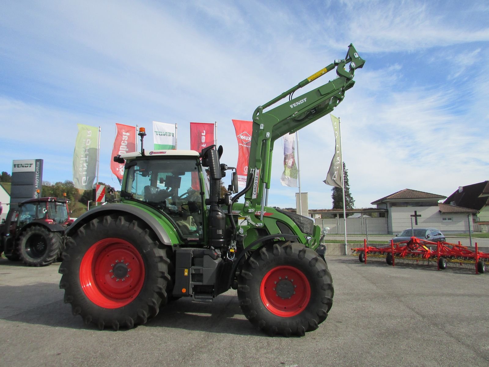 Traktor des Typs Fendt 718 Vario Profi+, Gebrauchtmaschine in Saxen (Bild 4)