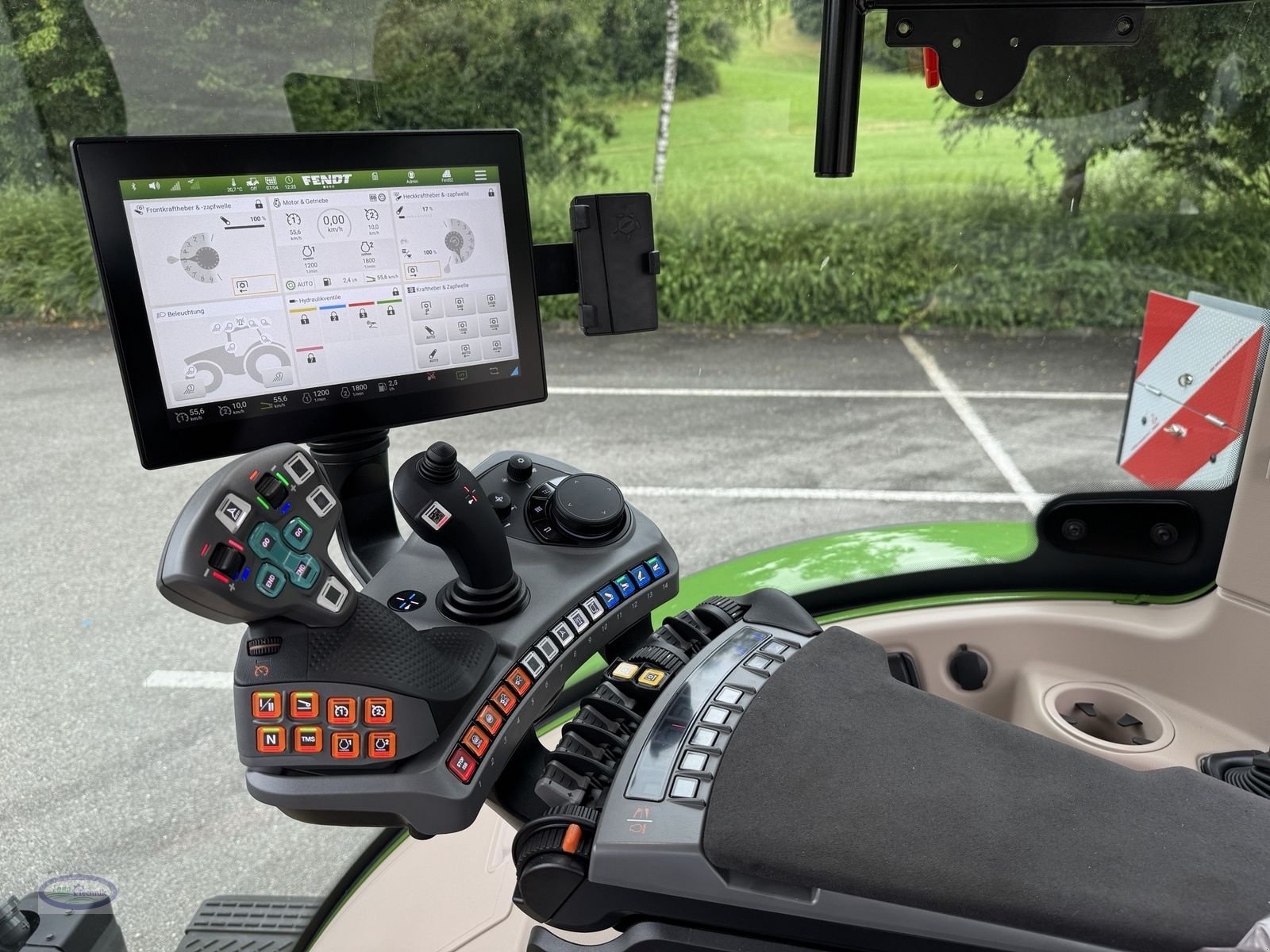 Traktor des Typs Fendt 718 Vario Profi+, Neumaschine in Münzkirchen (Bild 13)