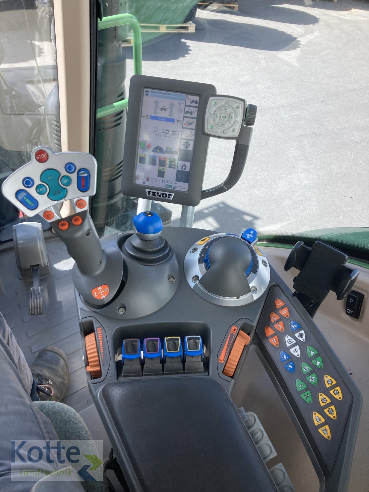 Traktor типа Fendt 718 Vario Profi, Gebrauchtmaschine в Rieste (Фотография 9)