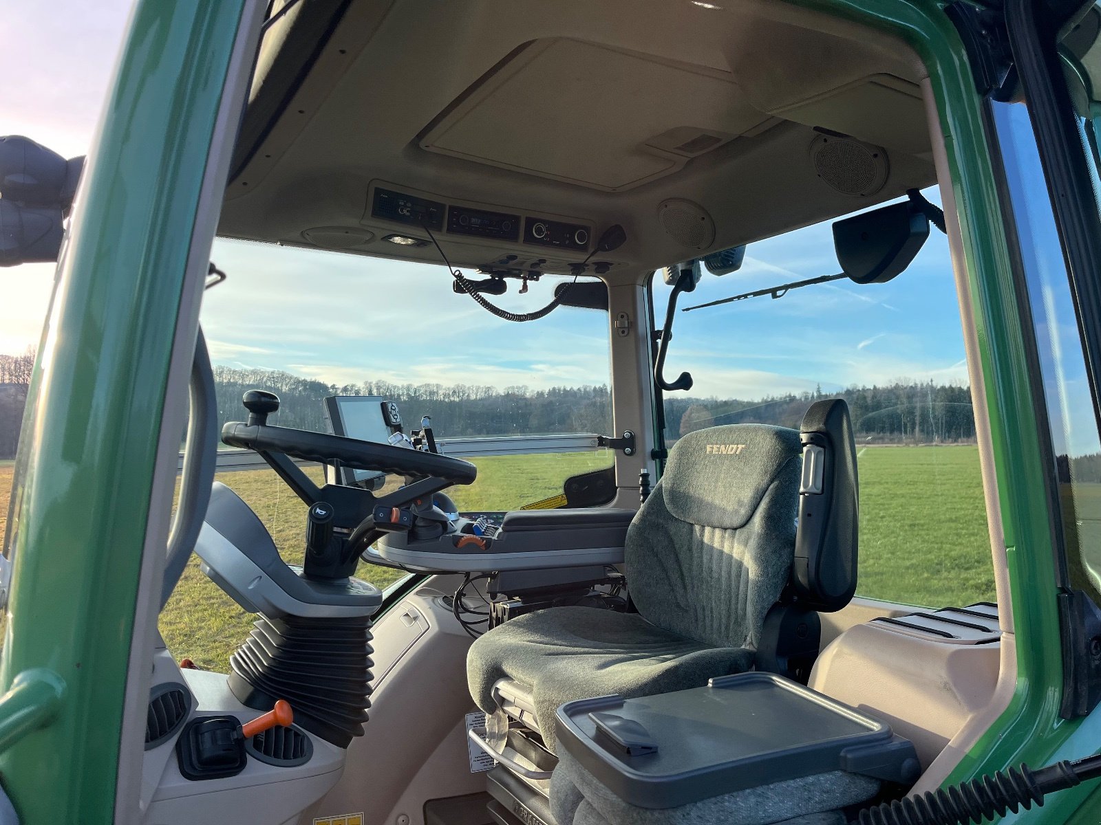 Traktor typu Fendt 718 Vario Profi, Gebrauchtmaschine v Grafing (Obrázok 11)