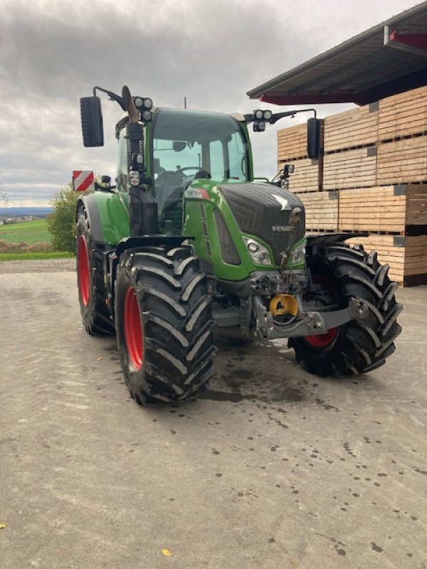 Traktor типа Fendt 718 Vario ProfiPlus RTK Leistungsstark, Gebrauchtmaschine в Hollstadt (Фотография 2)