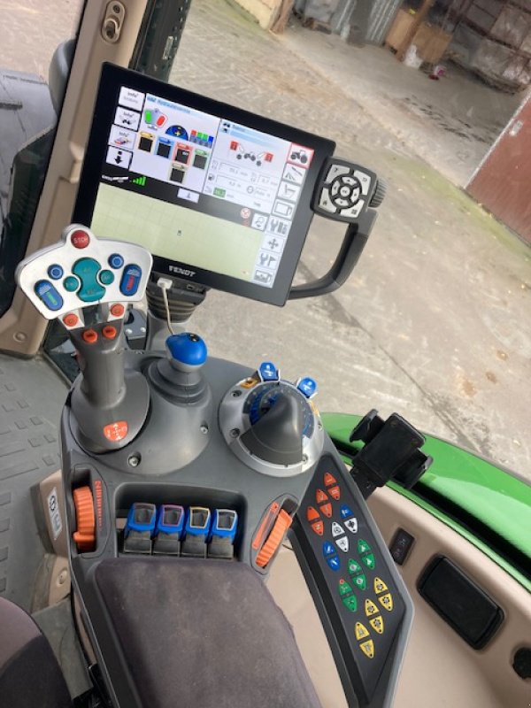 Traktor типа Fendt 718 Vario ProfiPlus RTK Leistungsstark, Gebrauchtmaschine в Hollstadt (Фотография 10)