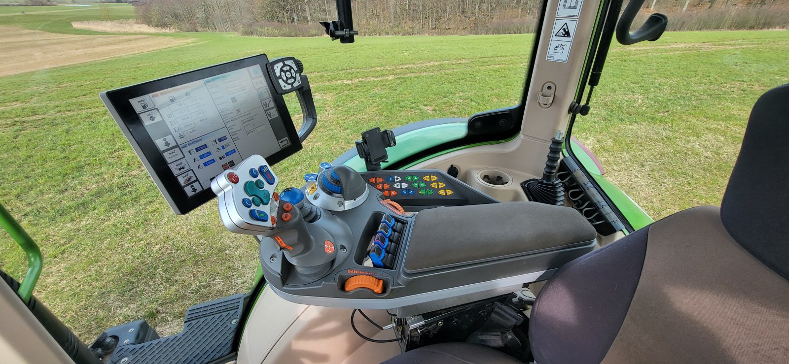 Traktor typu Fendt 718 Vario ProfiPlus, Gebrauchtmaschine v Thalmässing (Obrázek 10)
