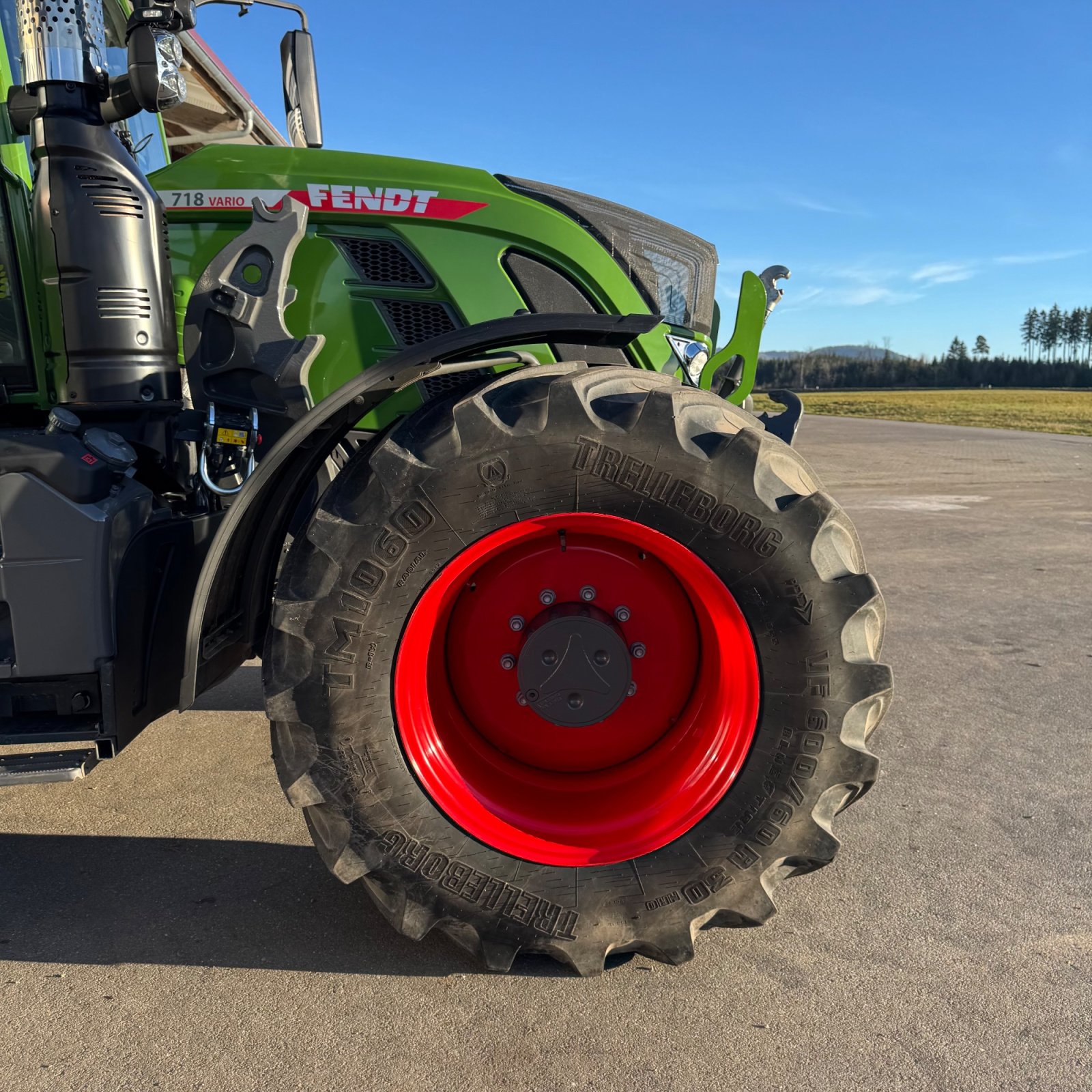 Traktor van het type Fendt 718 Vario ProfiPlus, Gebrauchtmaschine in Hüfingen (Foto 8)