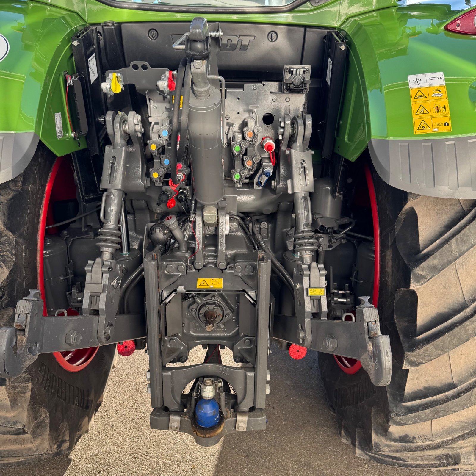 Traktor van het type Fendt 718 Vario ProfiPlus, Gebrauchtmaschine in Hüfingen (Foto 11)