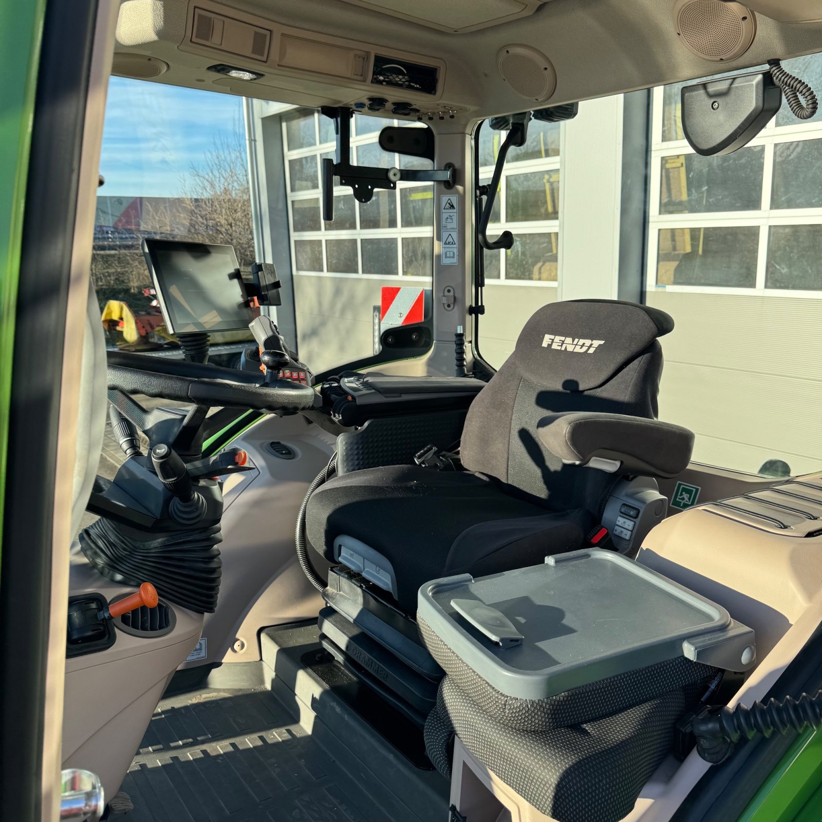 Traktor van het type Fendt 718 Vario ProfiPlus, Gebrauchtmaschine in Hüfingen (Foto 14)