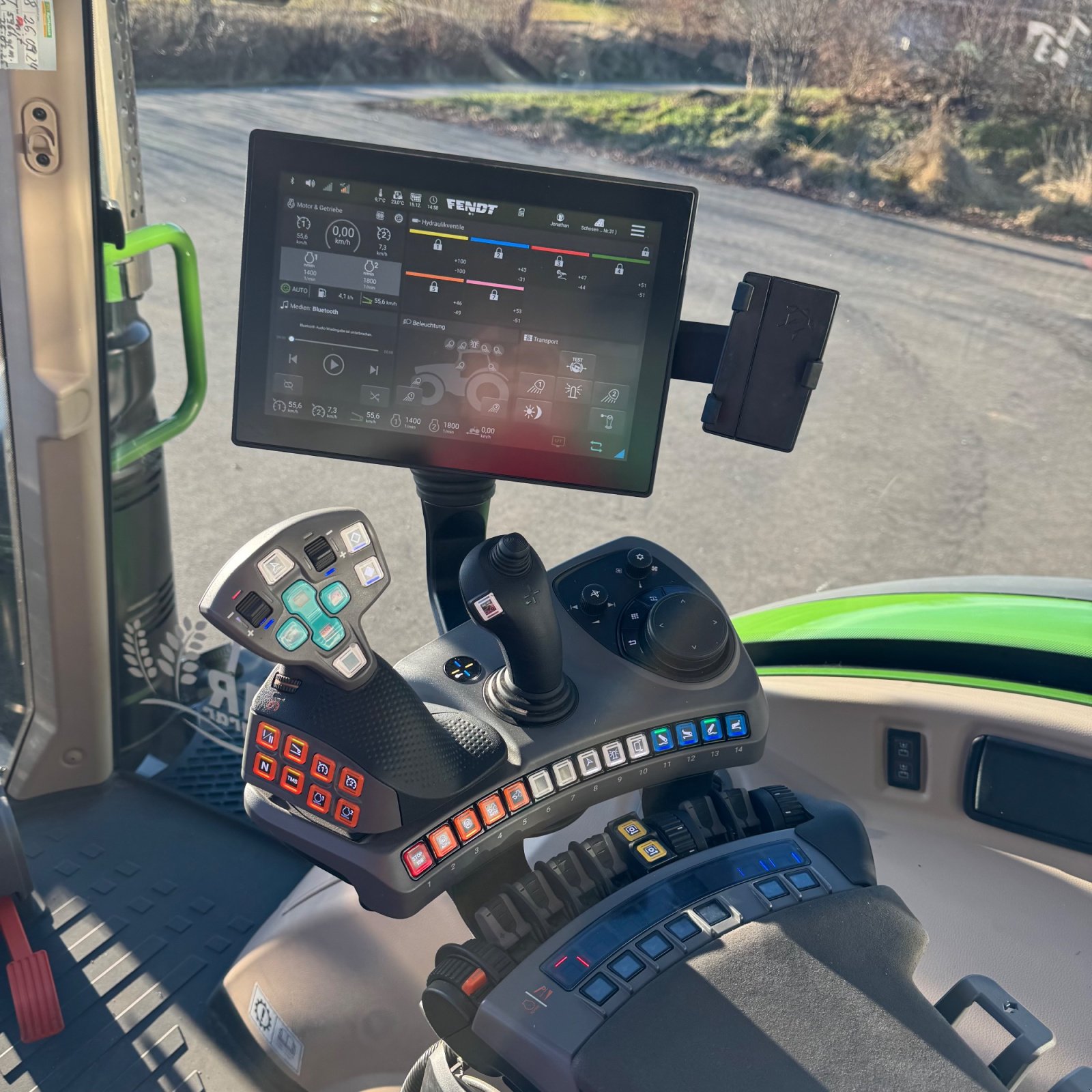 Traktor van het type Fendt 718 Vario ProfiPlus, Gebrauchtmaschine in Hüfingen (Foto 15)