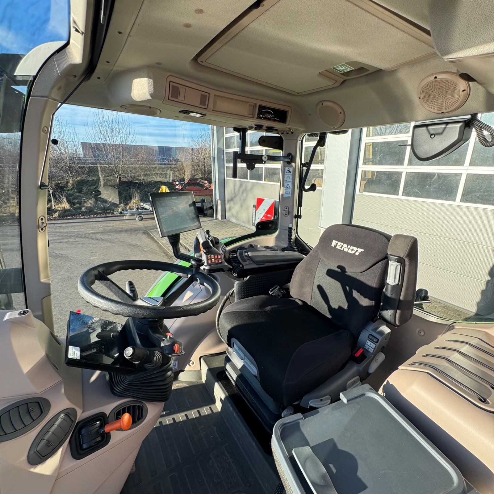 Traktor van het type Fendt 718 Vario ProfiPlus, Gebrauchtmaschine in Hüfingen (Foto 17)