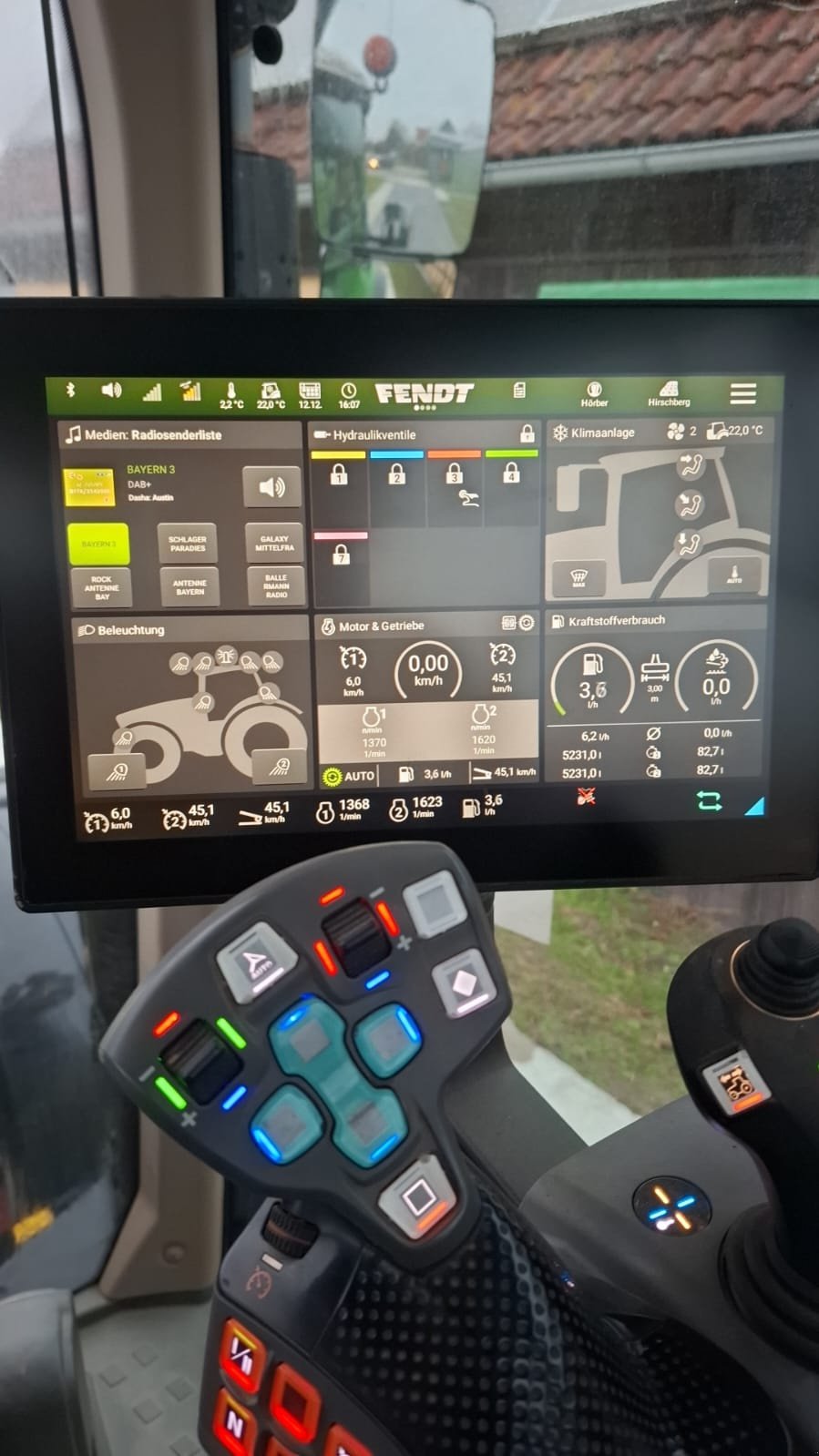 Traktor typu Fendt 718 Vario ProfiPlus, Gebrauchtmaschine v Leutershausen (Obrázek 4)