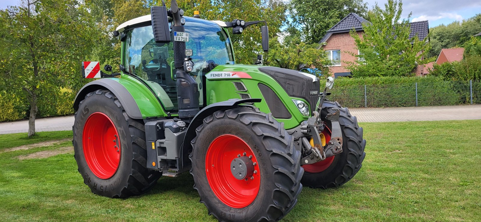 Traktor van het type Fendt 718 Vario ProfiPlus, Gebrauchtmaschine in Warendorf (Foto 2)
