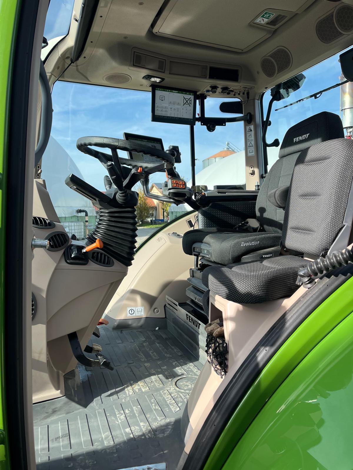 Traktor типа Fendt 718 Vario ProfiPlus, Gebrauchtmaschine в Ansbach (Фотография 2)