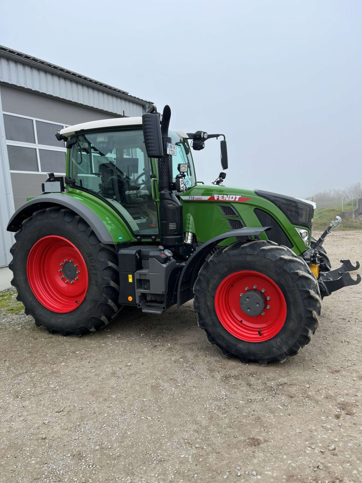 Traktor типа Fendt 718 Vario ProfiPlus, Gebrauchtmaschine в Ansbach (Фотография 6)