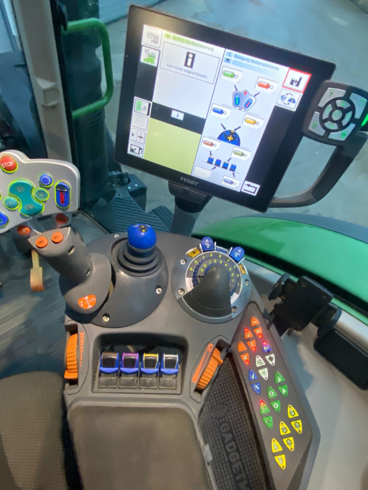 Traktor типа Fendt 718 Vario ProfiPlus, Gebrauchtmaschine в Ramsthal (Фотография 3)