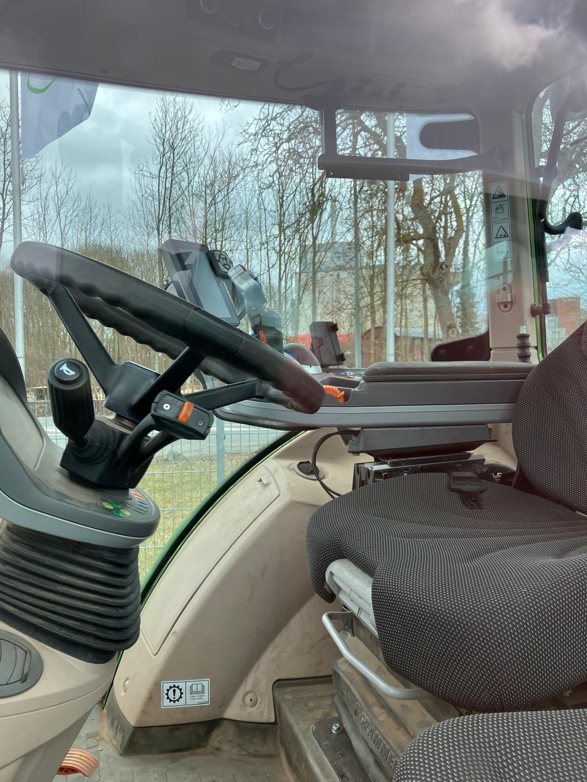 Traktor des Typs Fendt 718 Vario S4 Power+, Gebrauchtmaschine in Korbach (Bild 2)