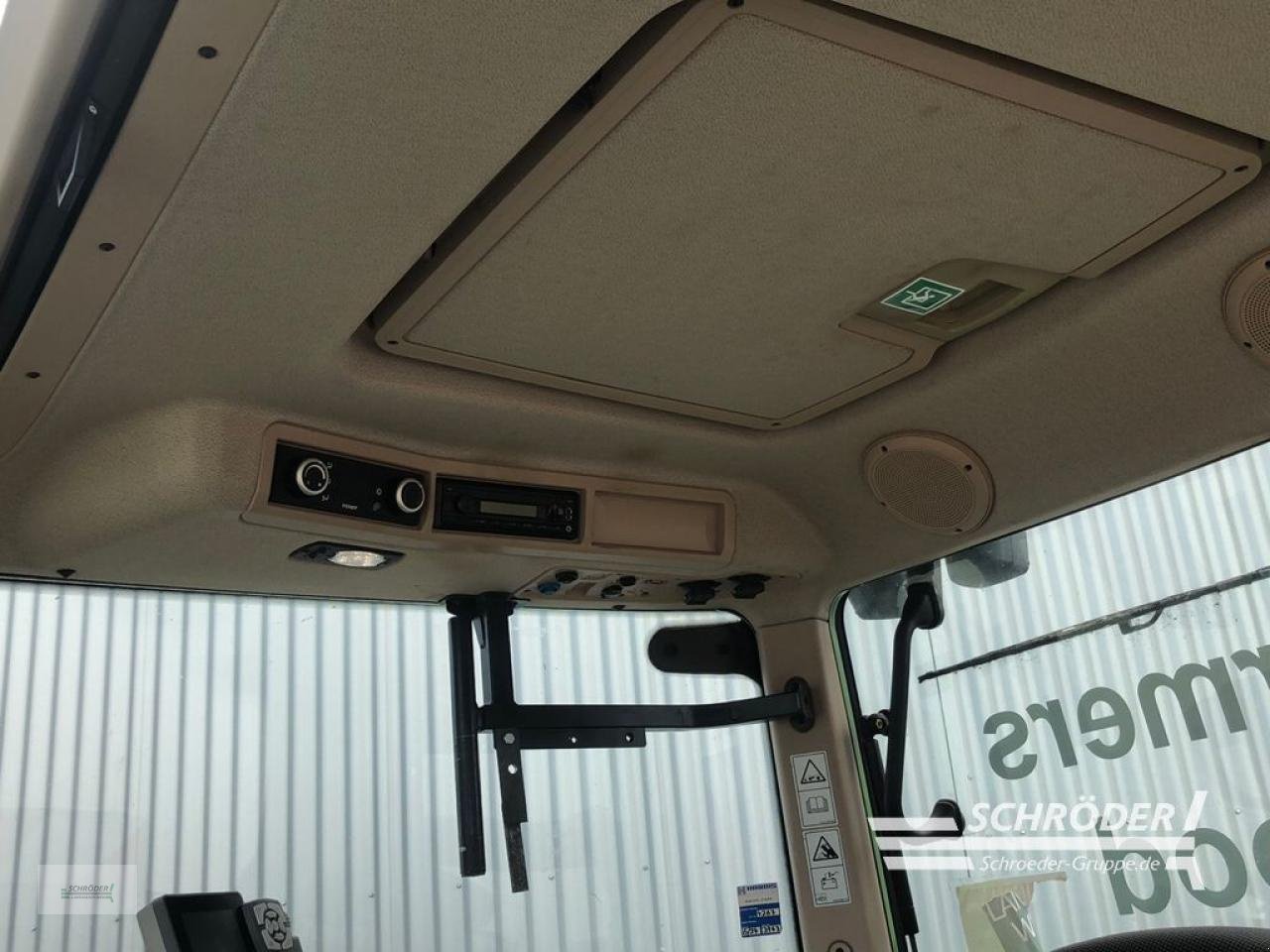 Traktor typu Fendt 718 VARIO S4 POWER PLUS, Gebrauchtmaschine v Ahlerstedt (Obrázek 15)