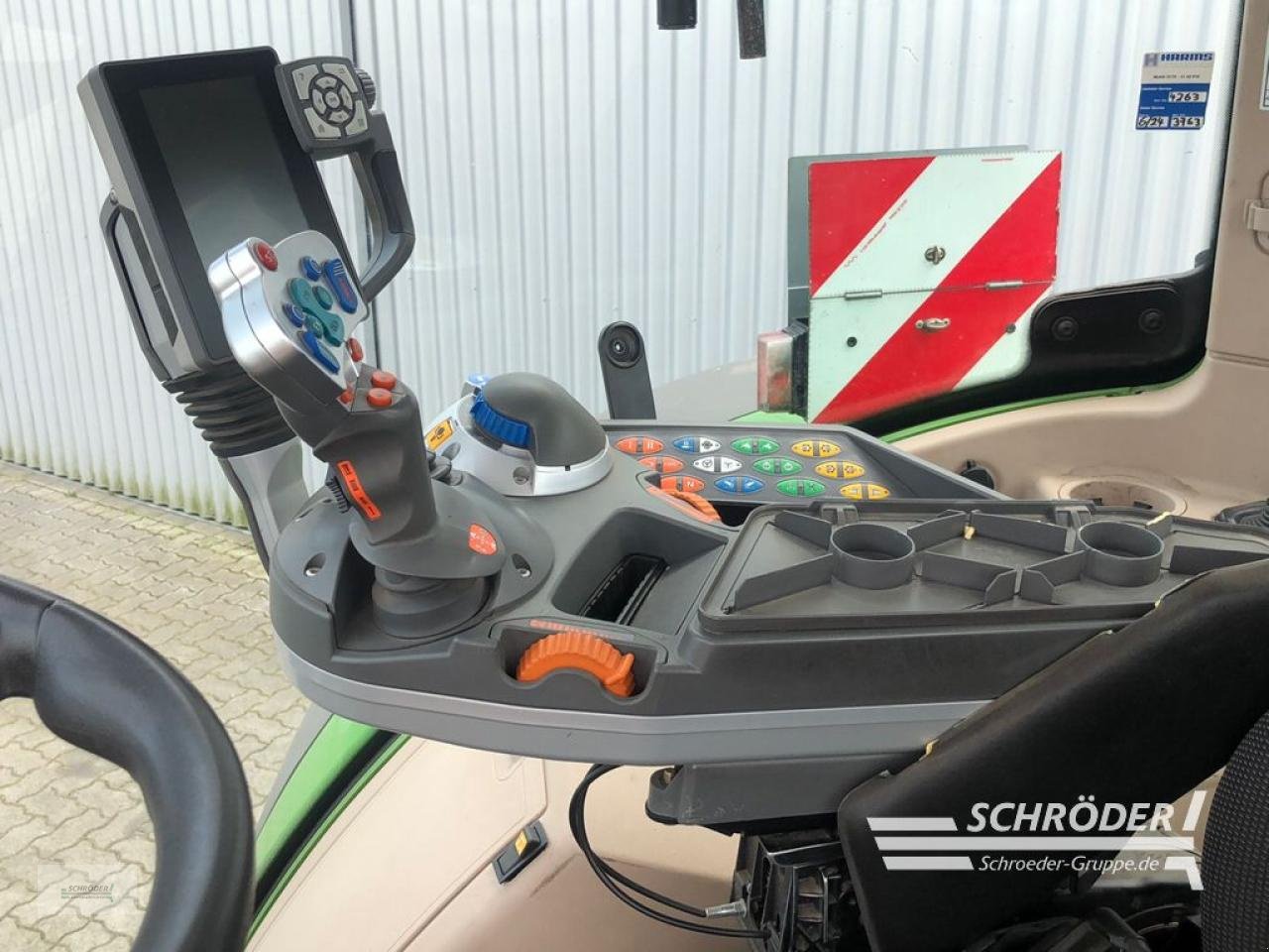 Traktor typu Fendt 718 VARIO S4 POWER PLUS, Gebrauchtmaschine v Ahlerstedt (Obrázek 16)