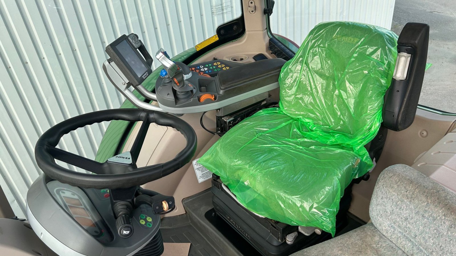 Traktor des Typs Fendt 718 Vario S4 Power, Gebrauchtmaschine in Rødekro (Bild 12)