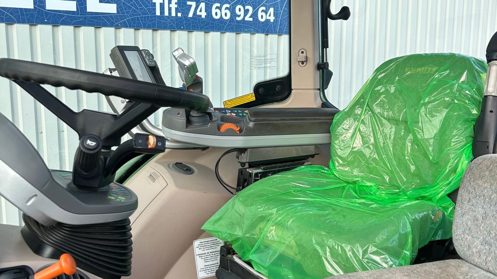 Traktor des Typs Fendt 718 Vario S4 Power, Gebrauchtmaschine in Rødekro (Bild 13)