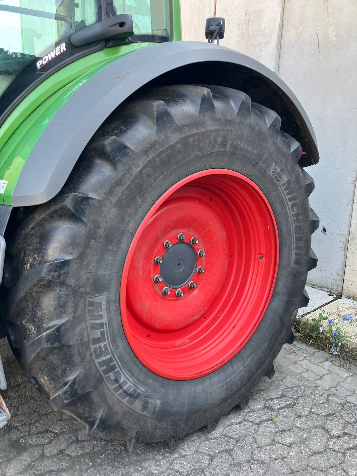 Traktor des Typs Fendt 718 Vario S4 Power, Gebrauchtmaschine in Hillerse (Bild 4)
