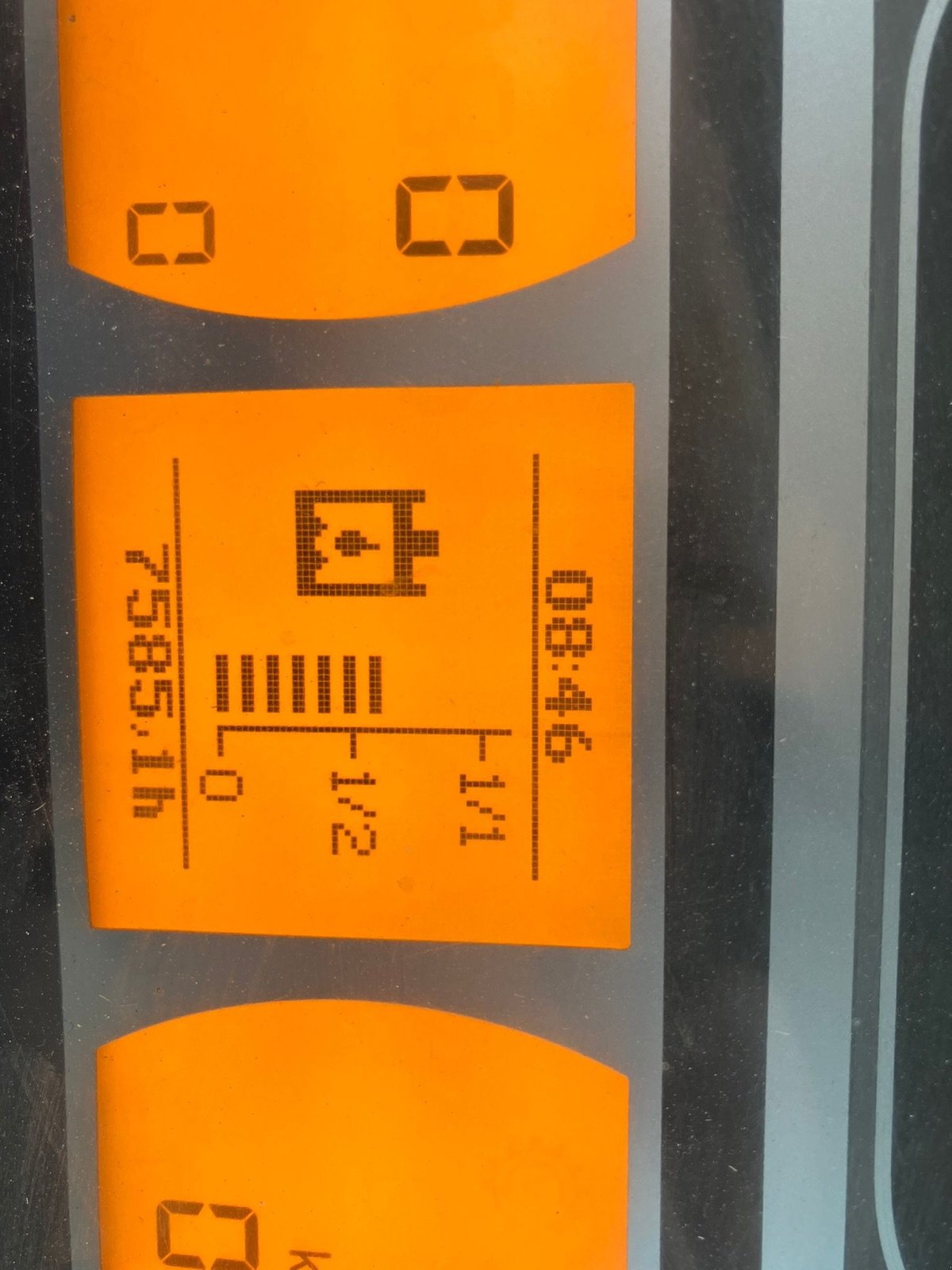 Traktor des Typs Fendt 718 Vario S4 Power, Gebrauchtmaschine in Hillerse (Bild 7)