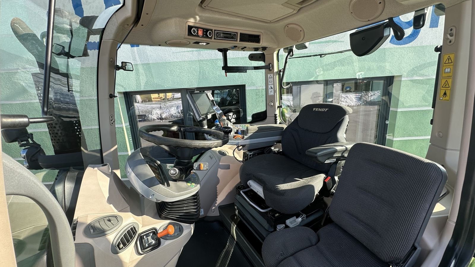 Traktor типа Fendt 718 Vario S4 Profi-Plus mit RTK, Gebrauchtmaschine в Hürm (Фотография 8)