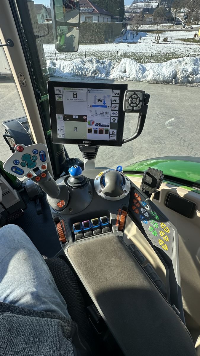 Traktor типа Fendt 718 Vario S4 Profi-Plus mit RTK, Gebrauchtmaschine в Hürm (Фотография 9)
