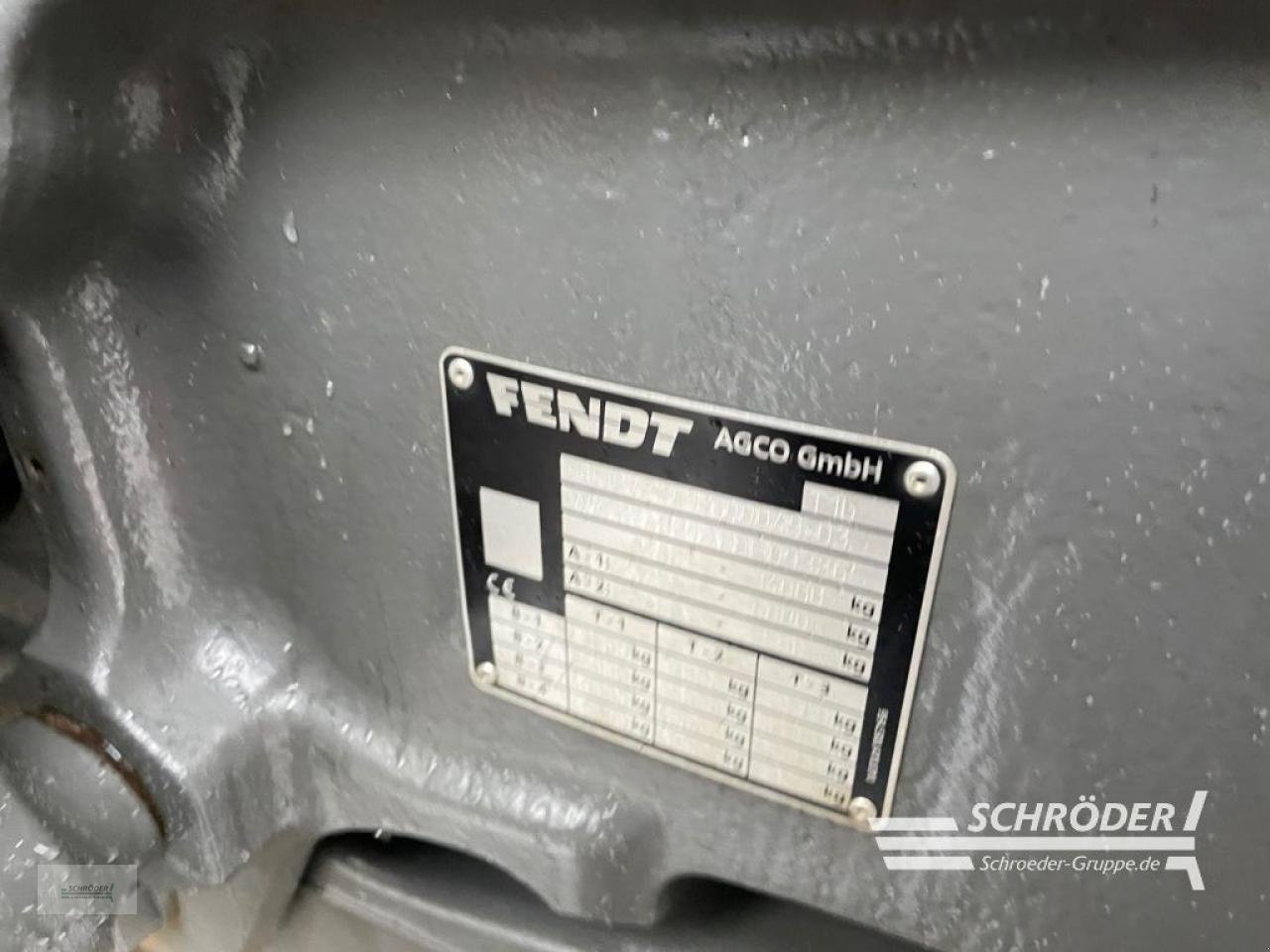 Traktor typu Fendt 718 VARIO S4 PROFI PLUS, Gebrauchtmaschine v Wildeshausen (Obrázek 20)