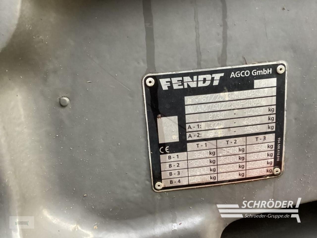 Traktor des Typs Fendt 718 VARIO S4 PROFI PLUS, Gebrauchtmaschine in Schwarmstedt (Bild 3)