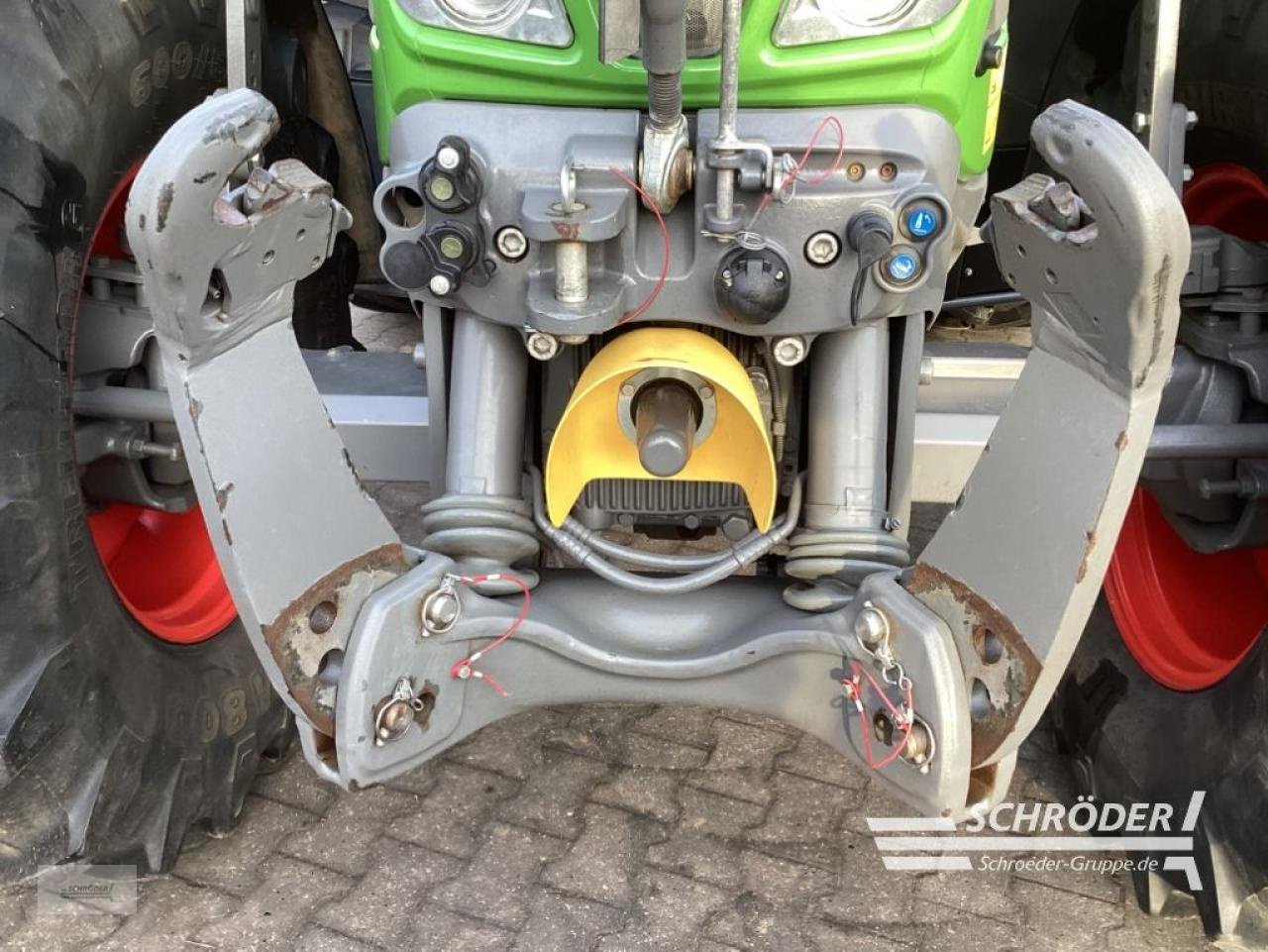 Traktor des Typs Fendt 718 VARIO S4 PROFI PLUS, Gebrauchtmaschine in Schwarmstedt (Bild 9)