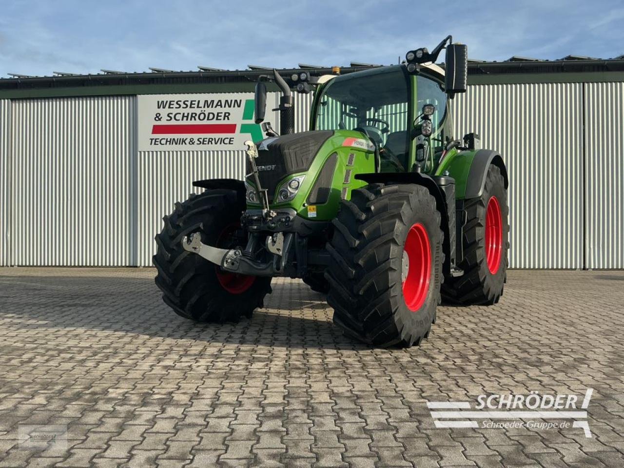 Traktor a típus Fendt 718 VARIO S4 PROFI PLUS, Gebrauchtmaschine ekkor: Lastrup (Kép 1)